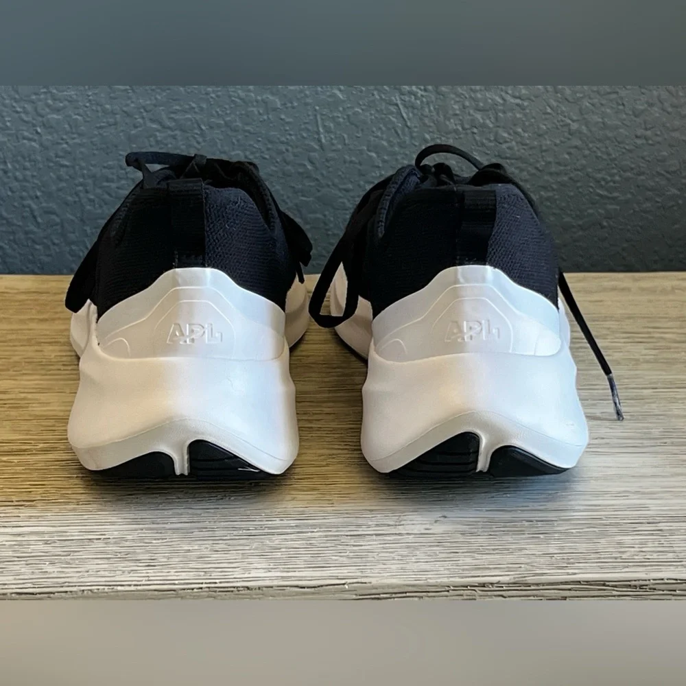 LIKE NEW!!! APL Techloom Dream Black and White Men's Shoes